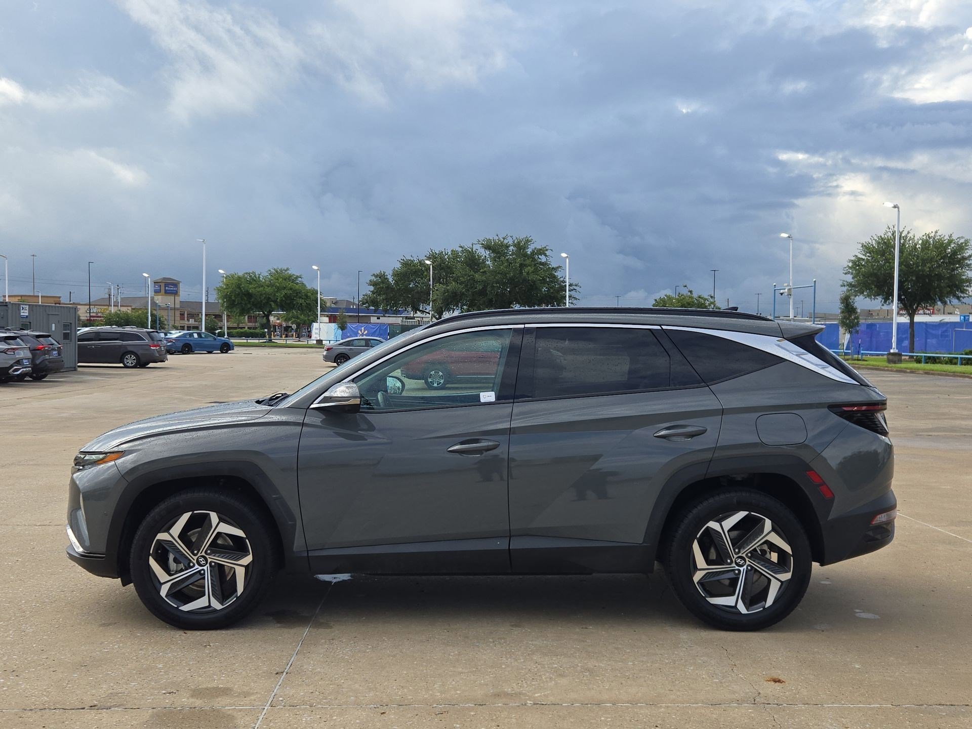 Used 2024 Hampton Gray Hyundai Limited image 6