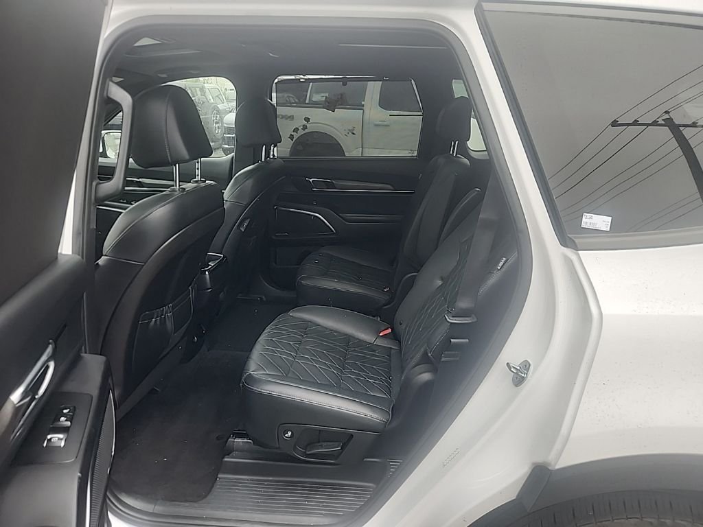 Used 2023 White Kia SX-Prestige X-Line image 20