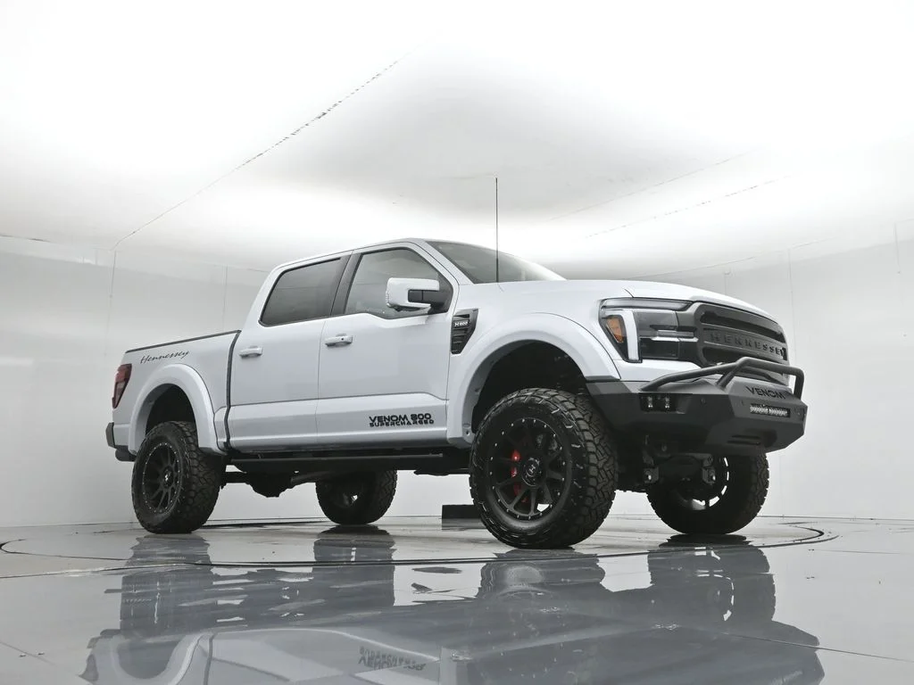 New 2025 White Ford Lariat image 3