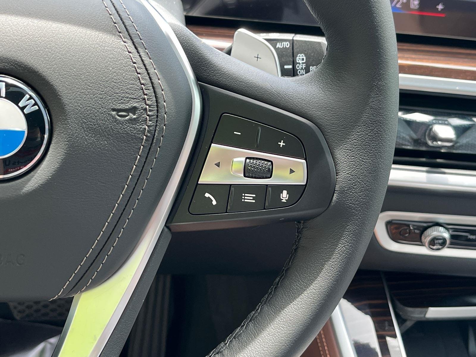 New 2026 Skyscraper Grey Metallic BMW xDrive40i image 13