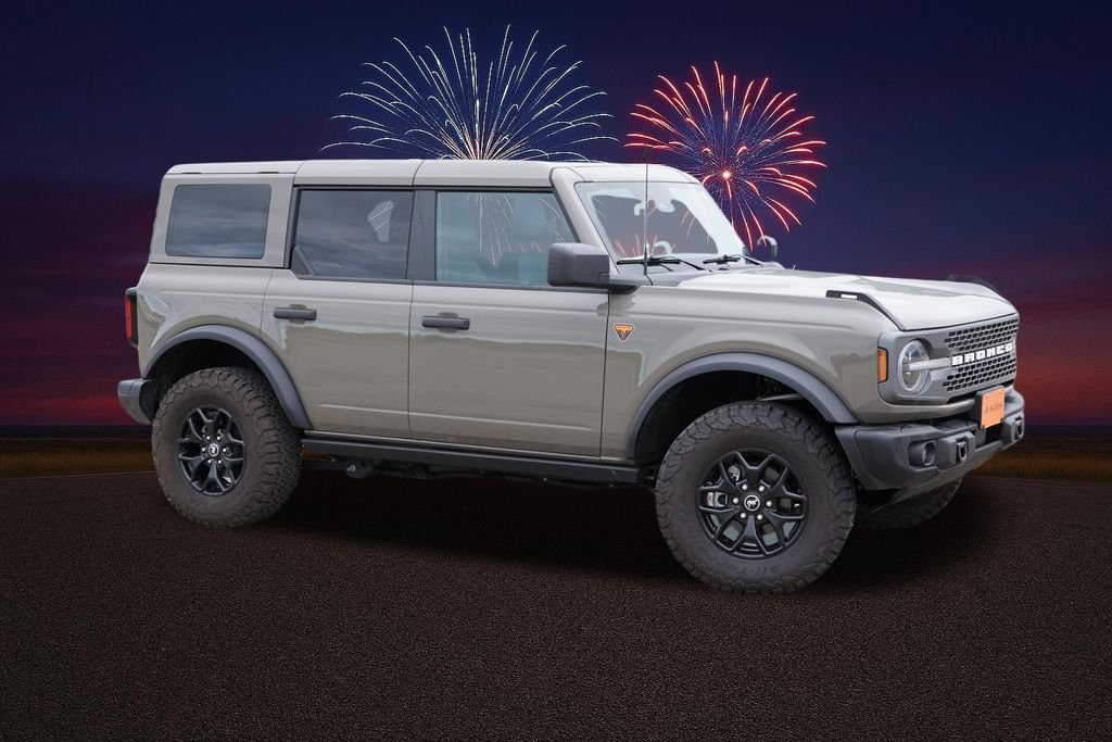 Used 2025 Gray Ford Badlands image 3