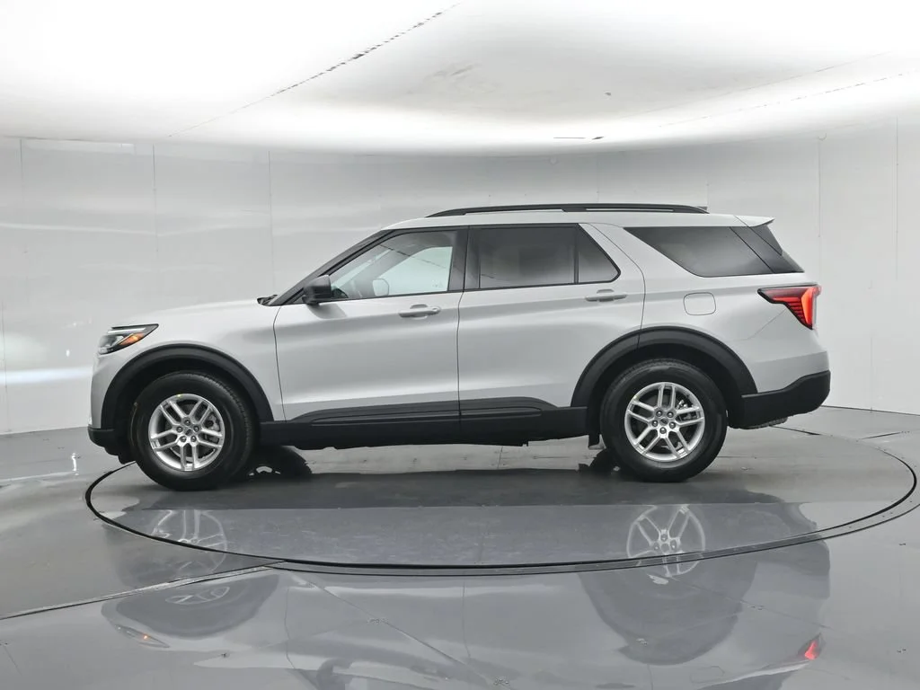 New 2027 Avalanche Gray Ford Active image 27