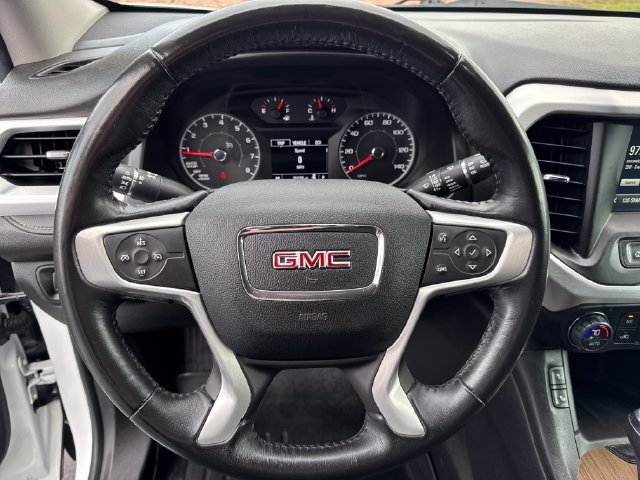 Used 2018 SUMMIT WHITE GMC SLE image 15
