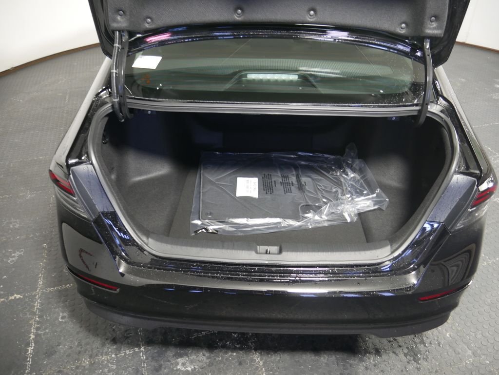 New 2026 Crystal Black Pearl Honda SE image 6