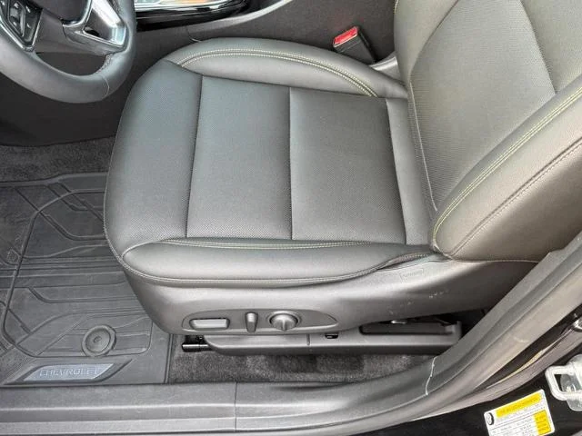 Used 2025 Mosaic Black Metallic Chevrolet  image 17