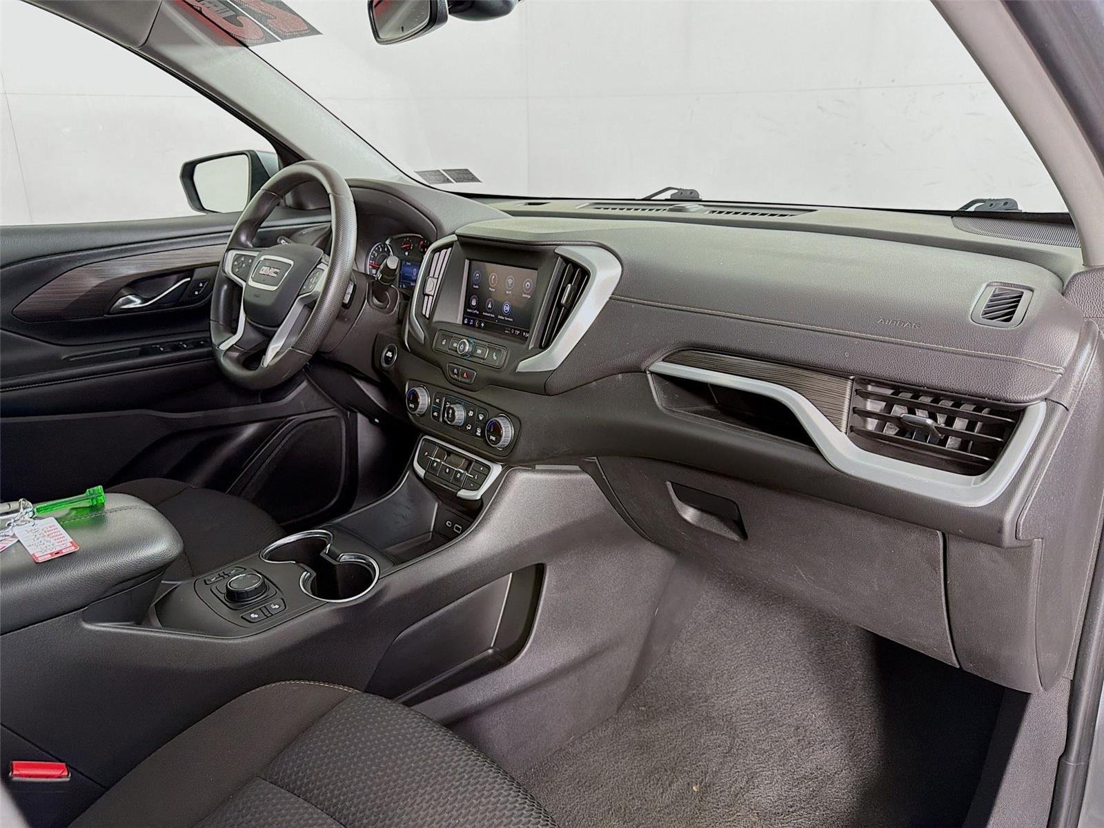 Used 2023 Sterling Metallic GMC SLE image 32