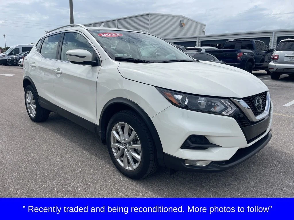 2022 Nissan Rogue Sport SV FWD's photo