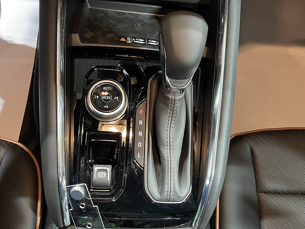2026 GMC Canyon AT4 - Photo 29