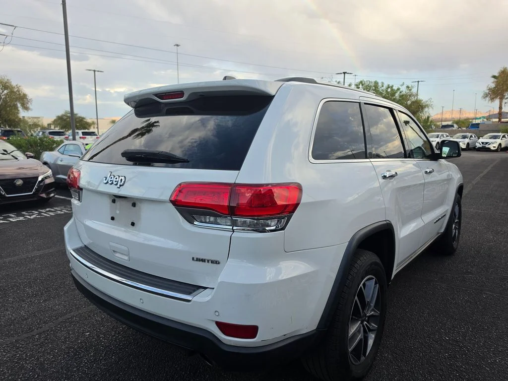 Used 2019 White Jeep Limited image 5
