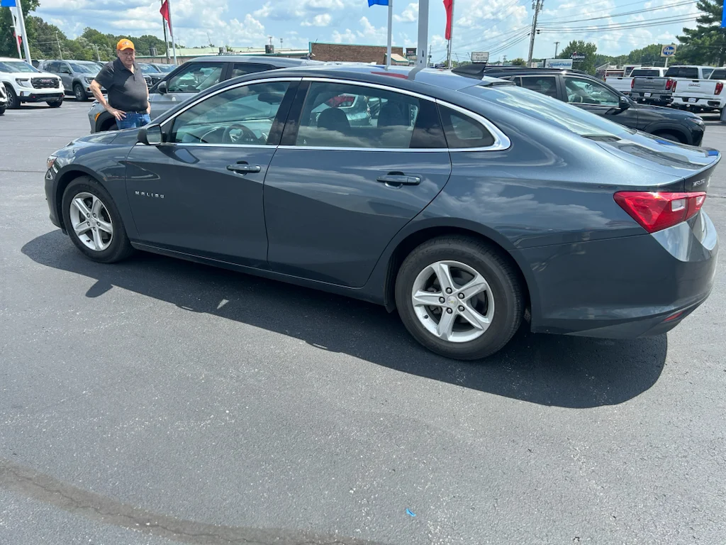 Used 2019 SHADOW GRAY METALLIC Chevrolet LS image 3