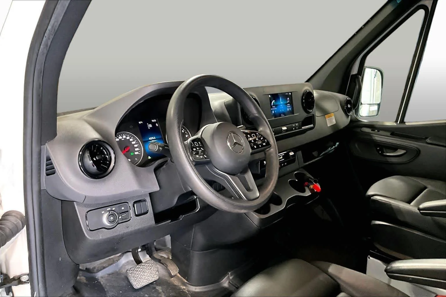 Used 2023 Arctic White Mercedes-Benz  image 14