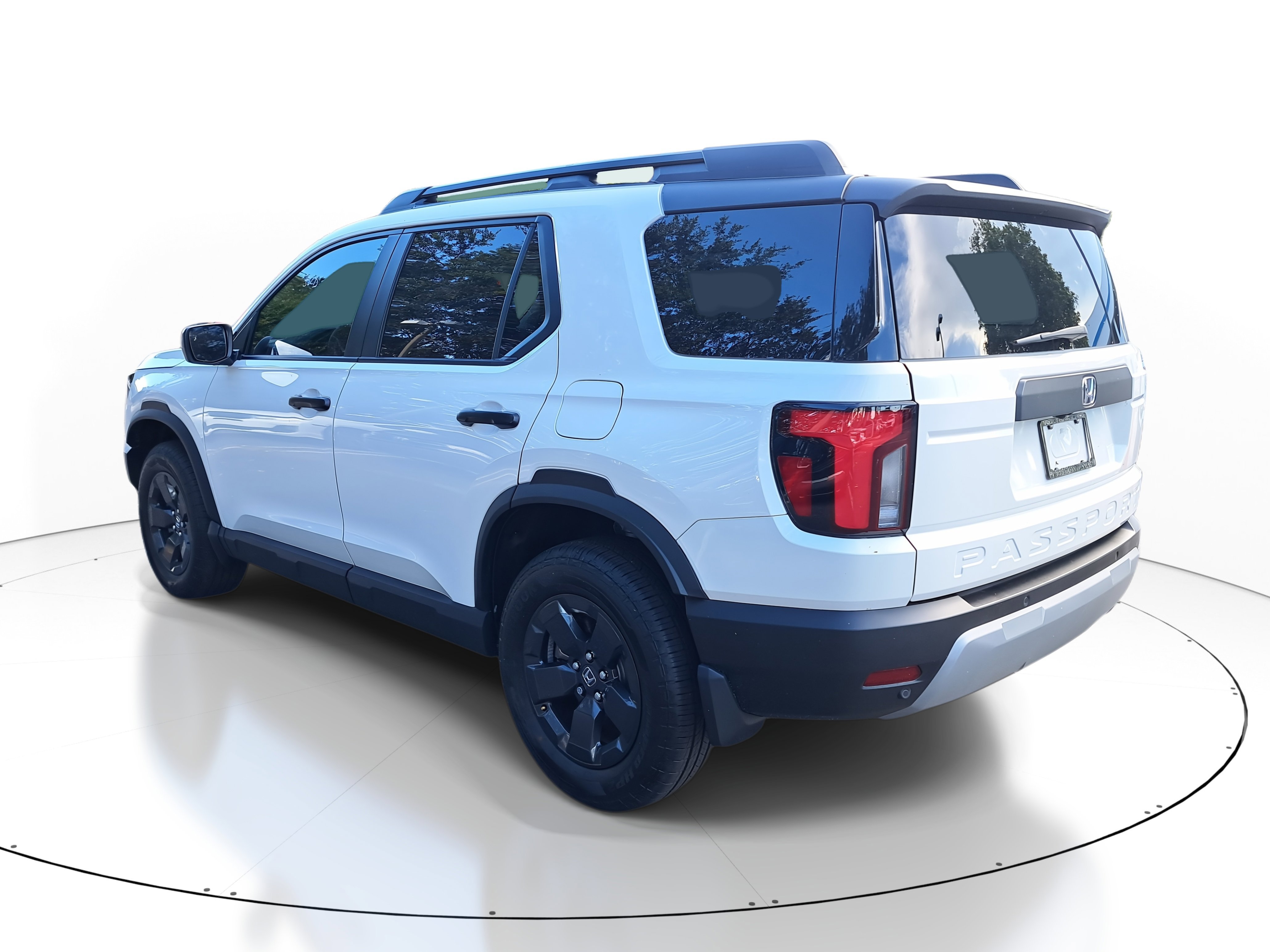 New 2026 Platinum White Pearl Honda RTL image 4