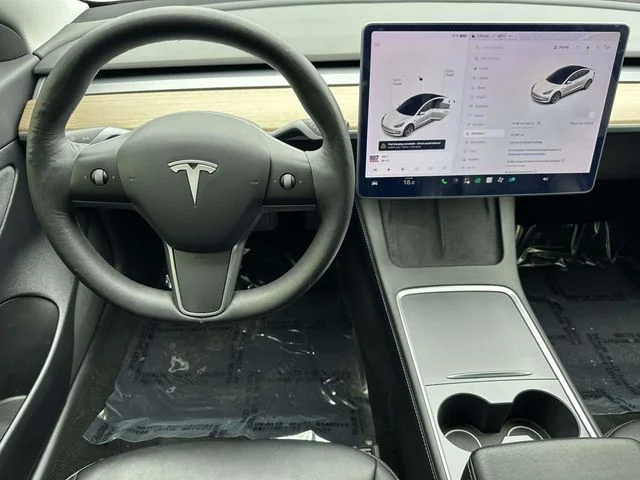 Used 2021 White Tesla Standard Range Plus image 17