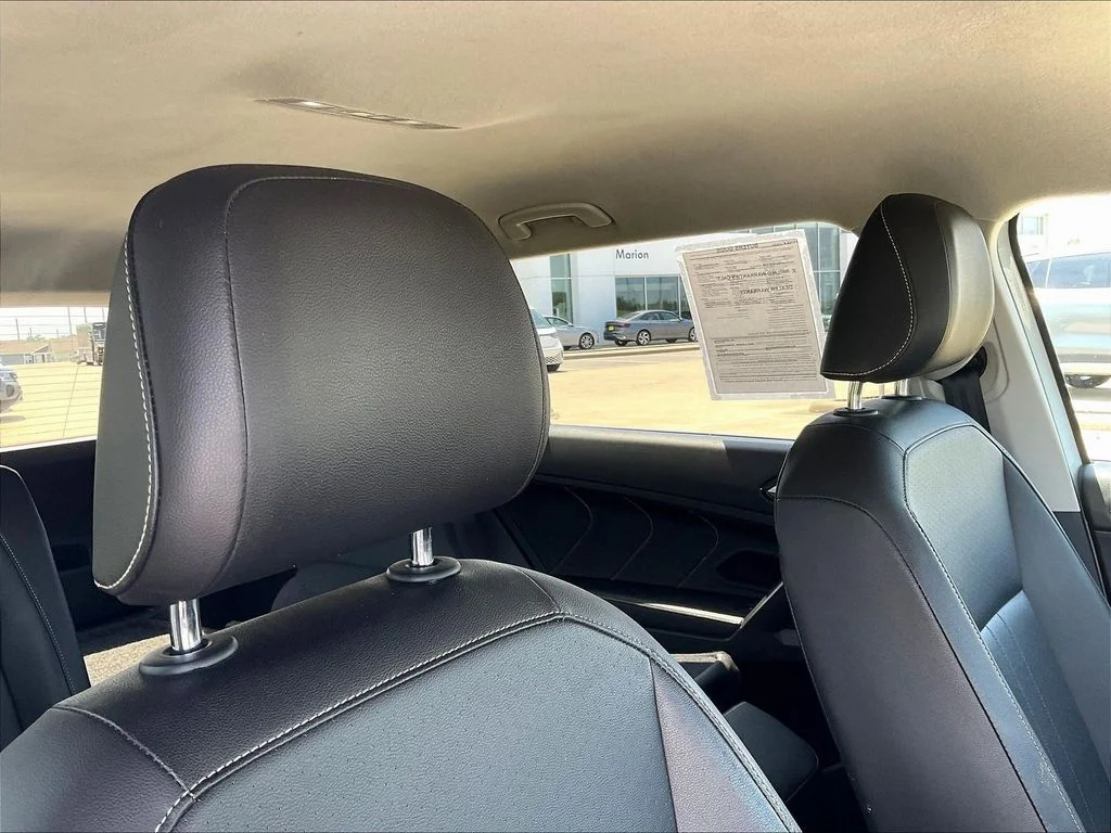 Used 2022 White Volkswagen 2.0T SE image 20