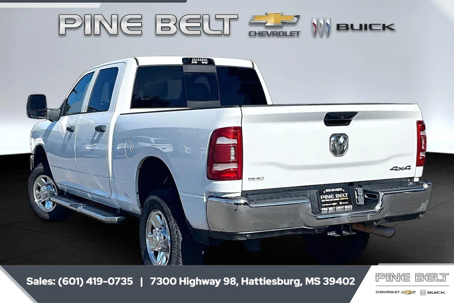 Used 2023 Summit White Ram Tradesman image 2