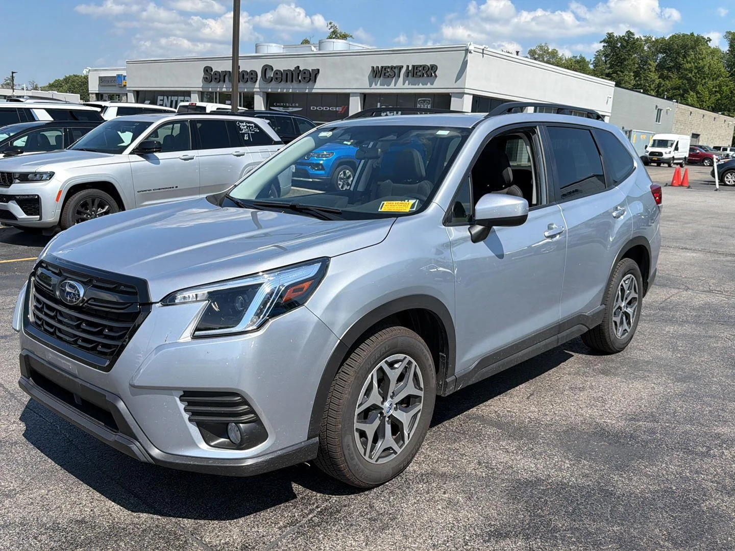 Used 2023 Ice Silver Metallic Subaru Premium image 7