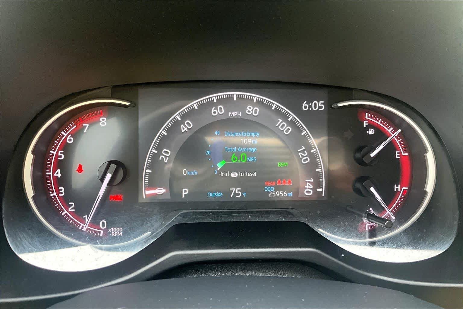 2023 Toyota RAV4 XLE - Photo 24