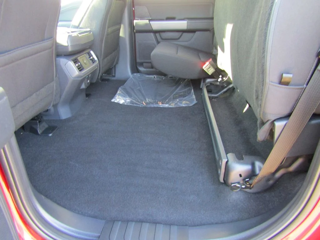 New 2026 Ruby Red Metallic Tinted Clearcoat Ford XLT image 18