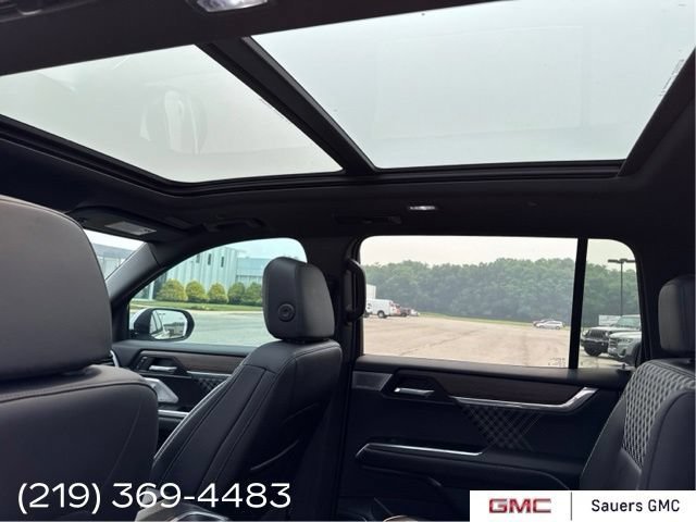 2024 GMC Acadia Denali - Photo 23