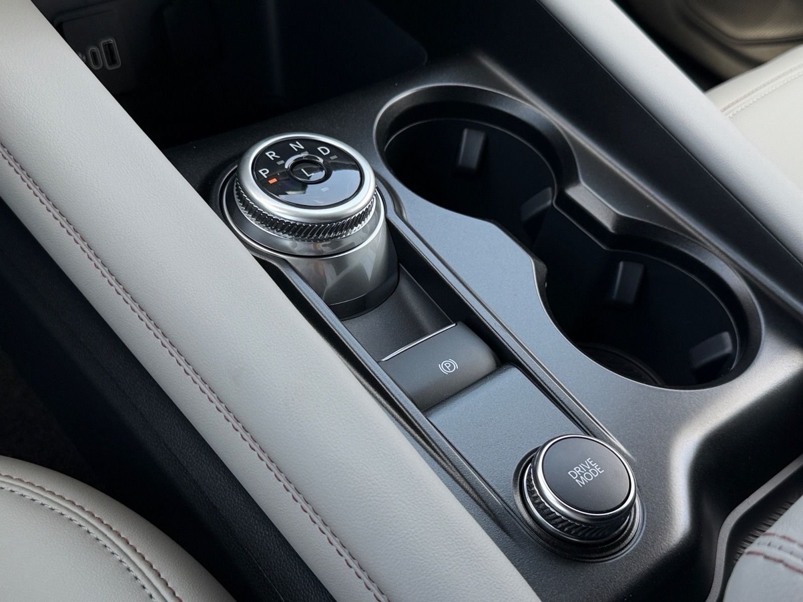 New 2027 Vapor Blue Metallic Ford Active image 25