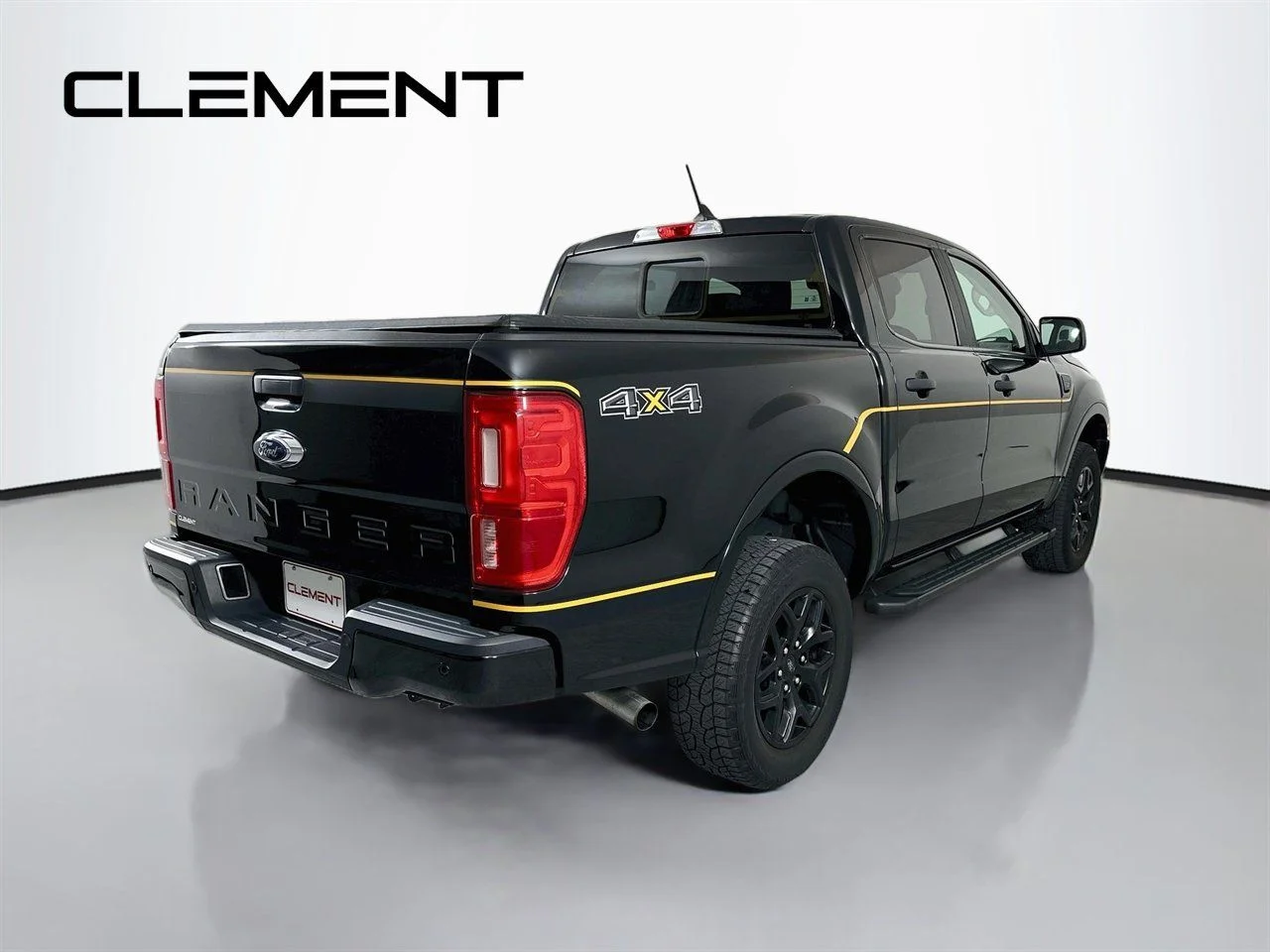Used 2022 Shadow Black Ford XLT image 7