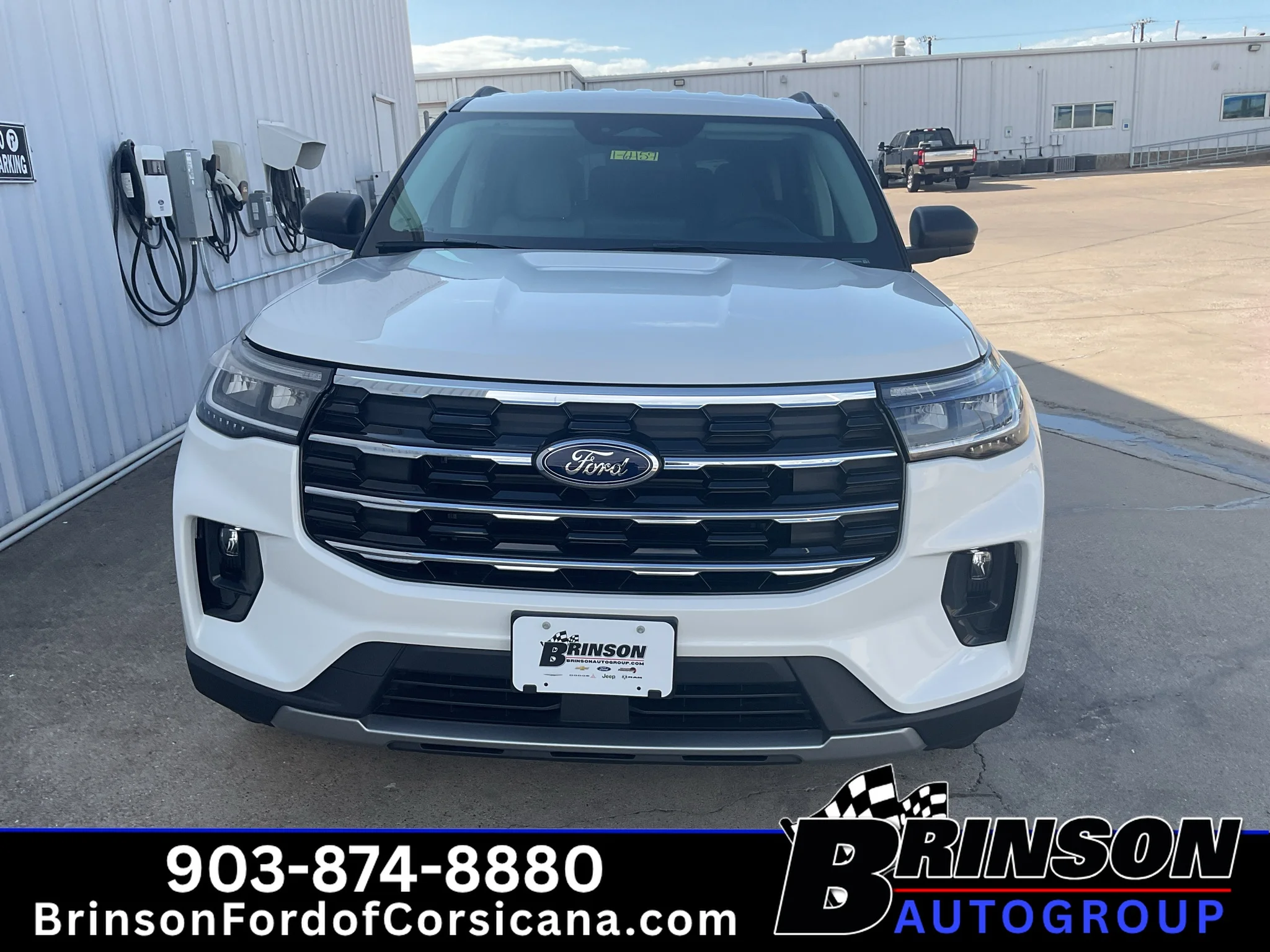 New 2026 Star White Metallic Tri-Coat Ford Active w/200A Pkg image 2