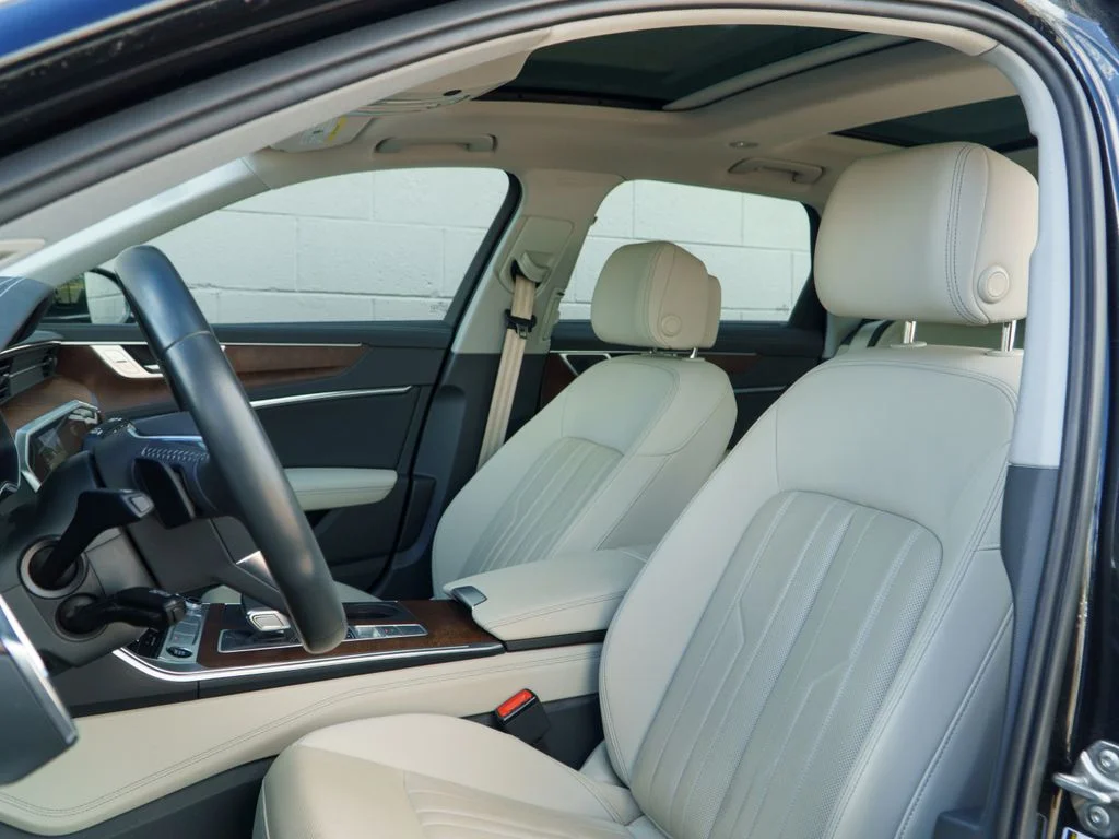 Used 2021  Audi  image 5