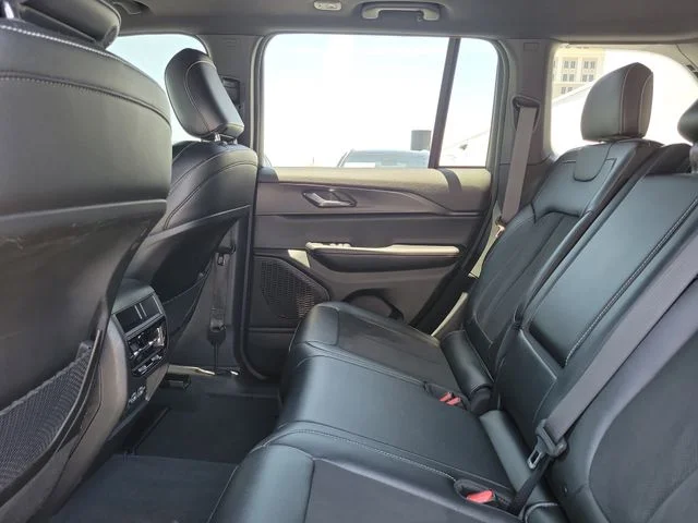 Used 2024 Gray Jeep Altitude X image 11