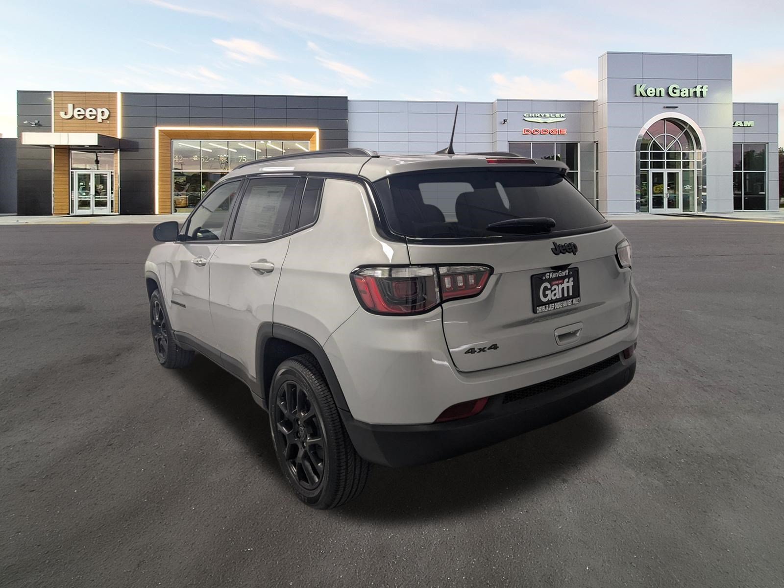 New 2026 Silver Zynith Metallic Clear-Coat Exterior Paint Jeep Latitude Altitude image 7