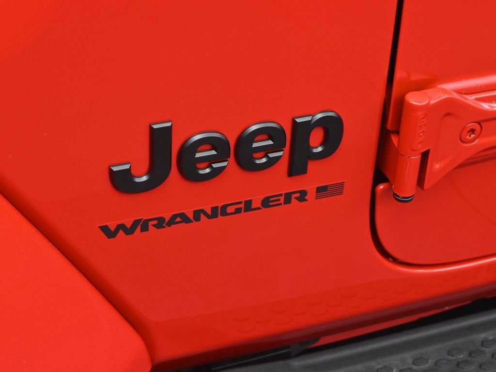 New 2025 Firecracker Red Clear-Coat Exterior Paint Jeep Sahara image 21