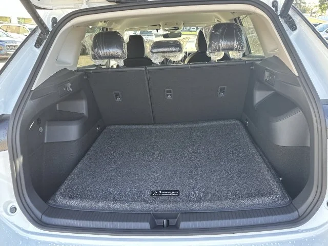 New 2026 White Volkswagen SE image 29