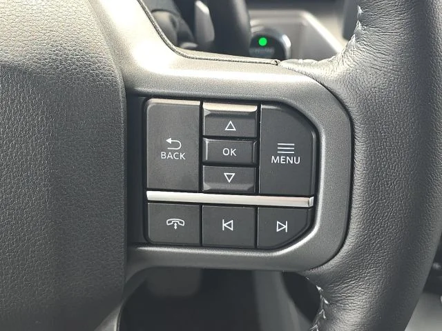 Used 2022 White Ford XLT image 28