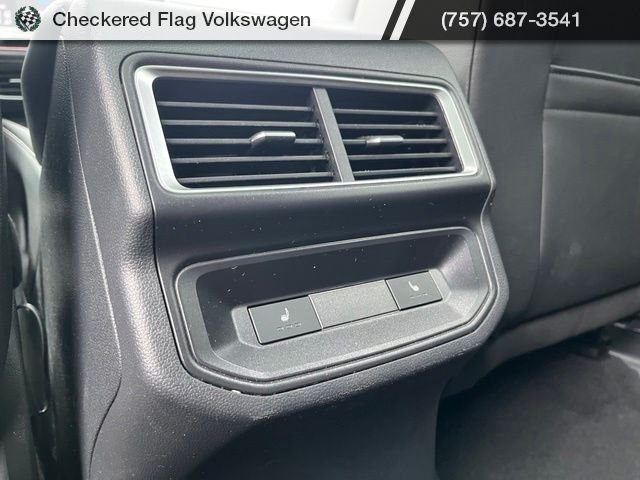 Used 2025 Pure Gray Volkswagen 2.0T SEL image 28