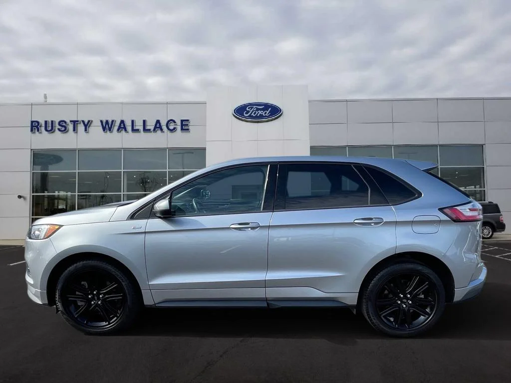 Used 2024 Silver Ford ST Line image 1