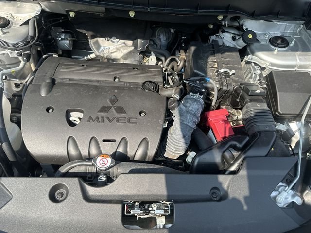 Used 2023  Mitsubishi 2.0 LE image 19