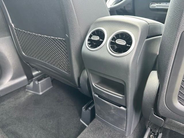 New 2026 Mountain Grey Metallic Mercedes-Benz GLB 250 image 24