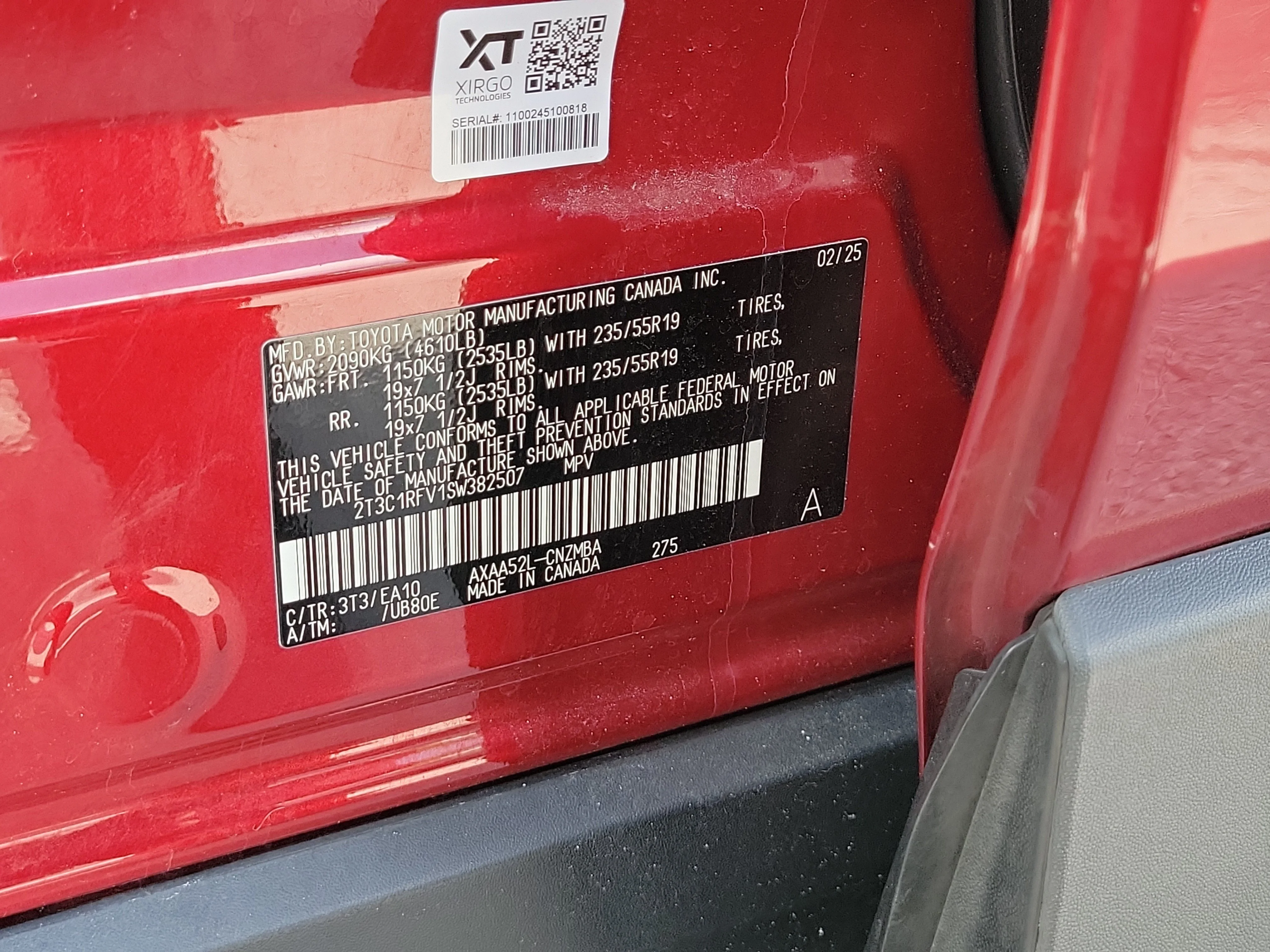 Used 2025 Pearl Toyota XLE Premium image 31
