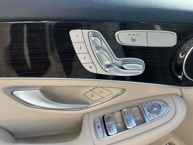 Certified Used 2022 White Mercedes-Benz GLC 300 image 18