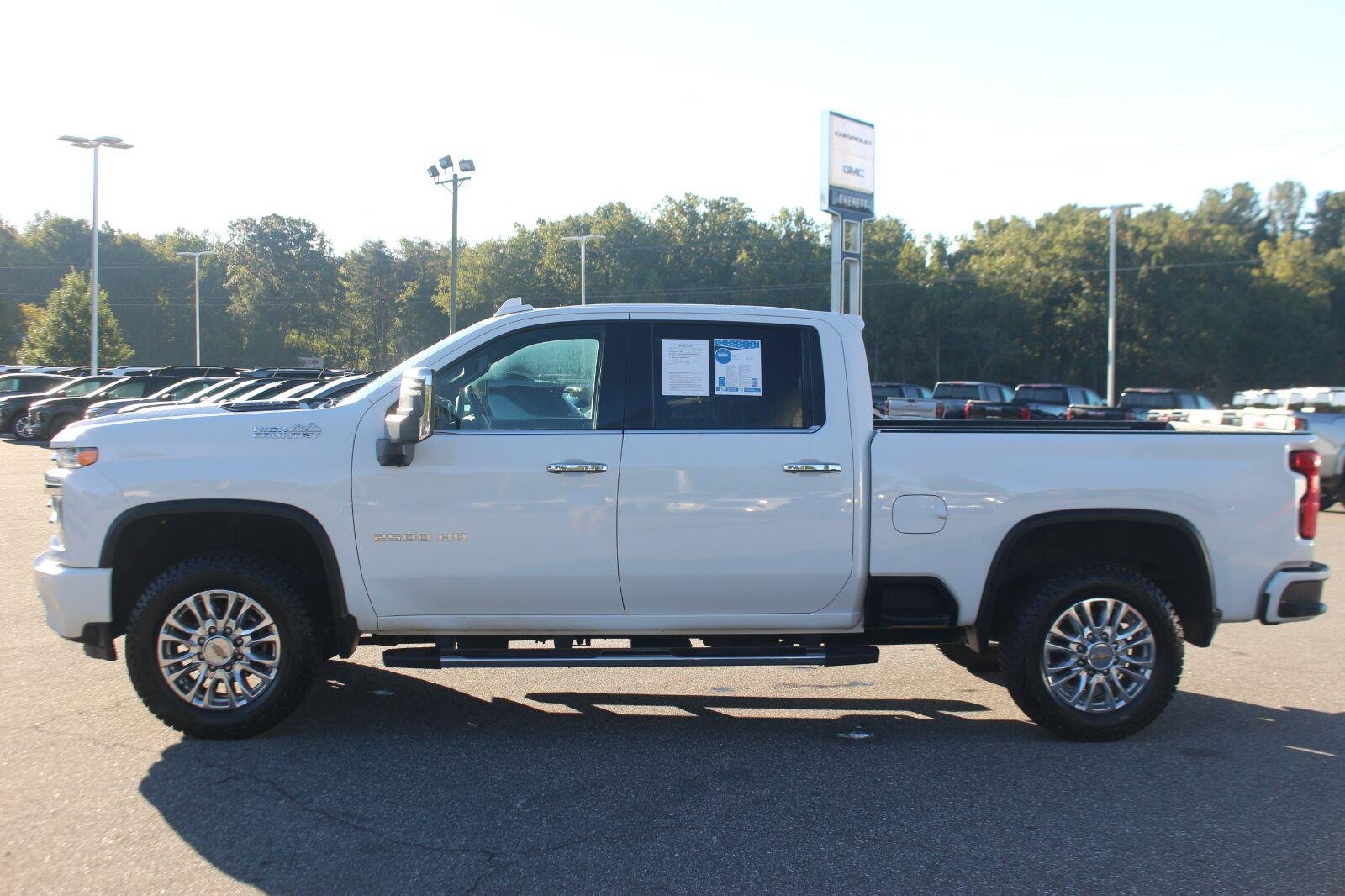 Used 2021 SUMMIT WHITE Chevrolet High Country image 4