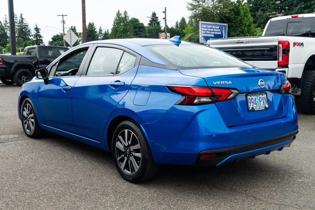 Used 2021 Blue Nissan 1.6 SV image 4