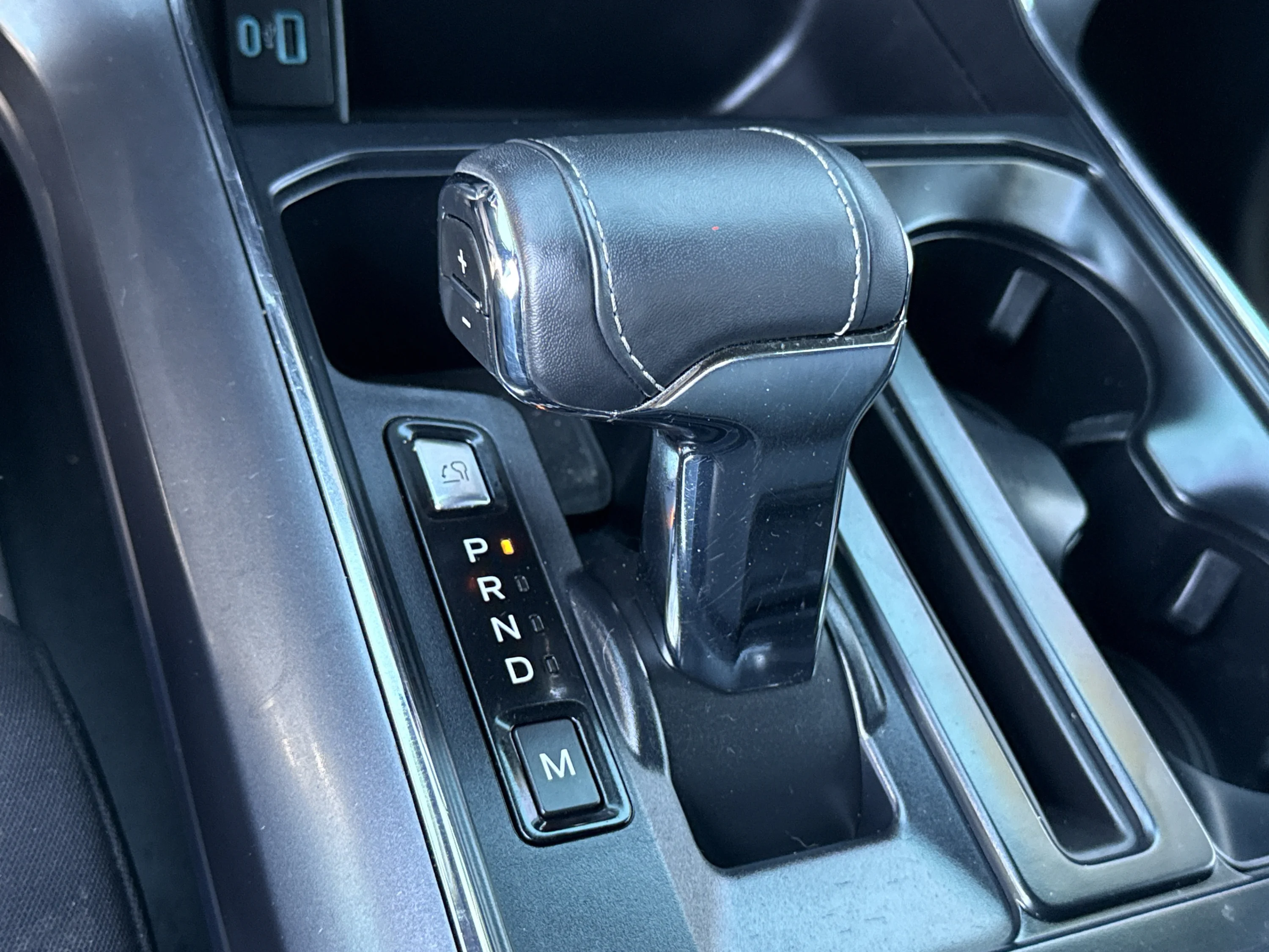 Used 2023 Avalanche Gray Ford XLT image 38