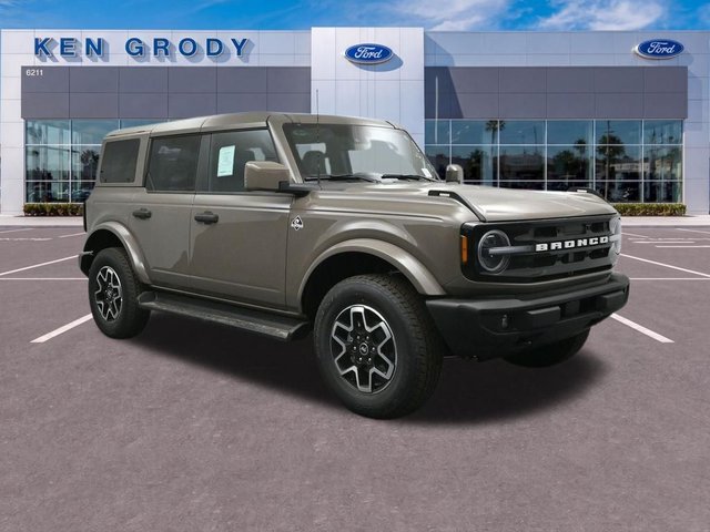 2026 Ford Bronco Outer Banks