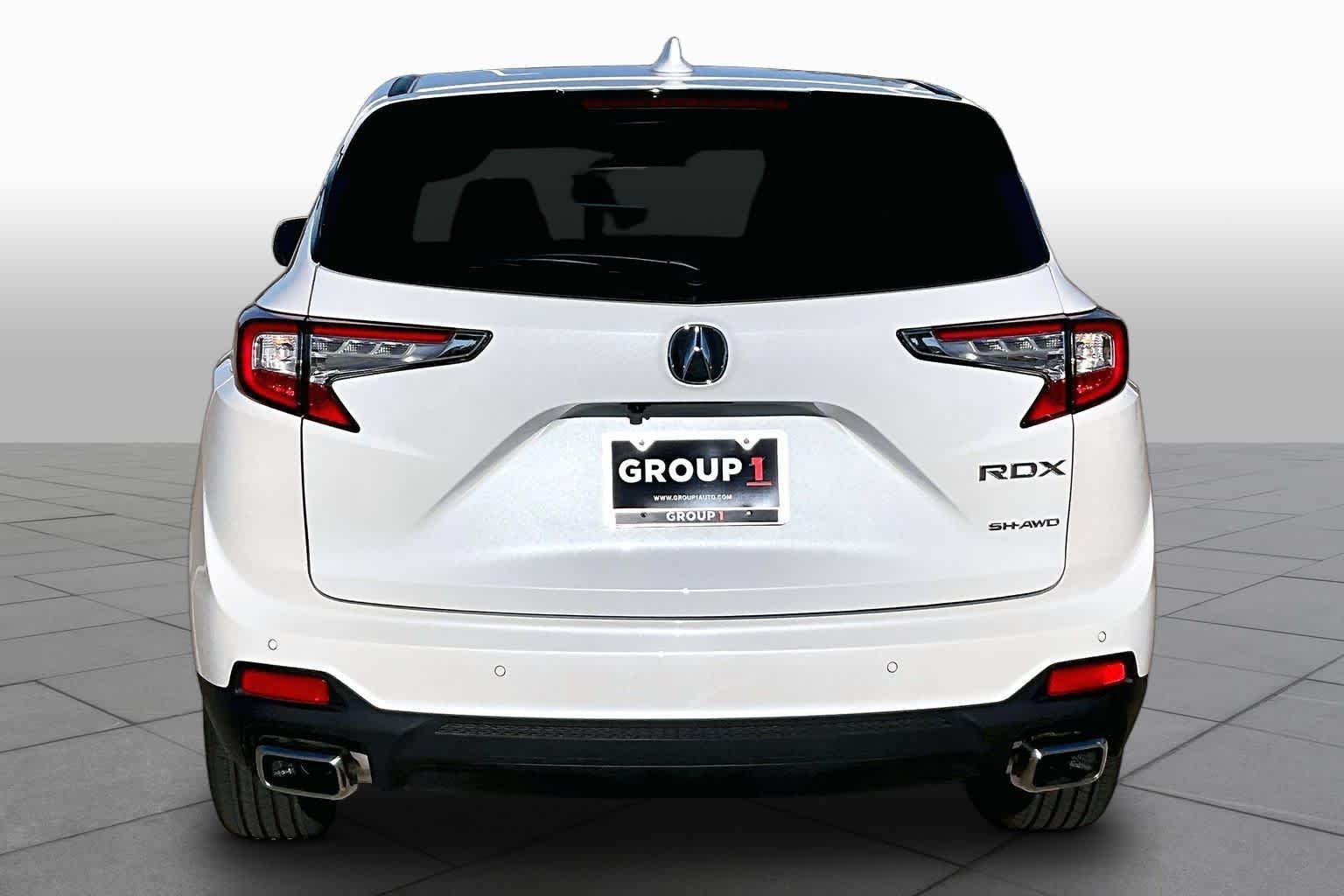 Used 2025 Platinum White Pearl Acura w/Technology Package image 5