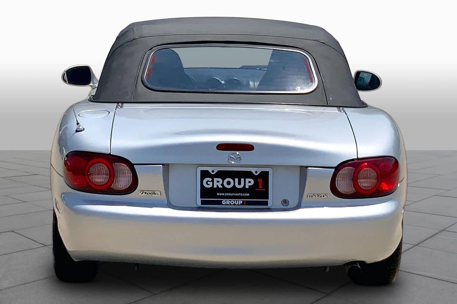 Used 2001 Sunlight Silver Metallic Mazda Base image 4