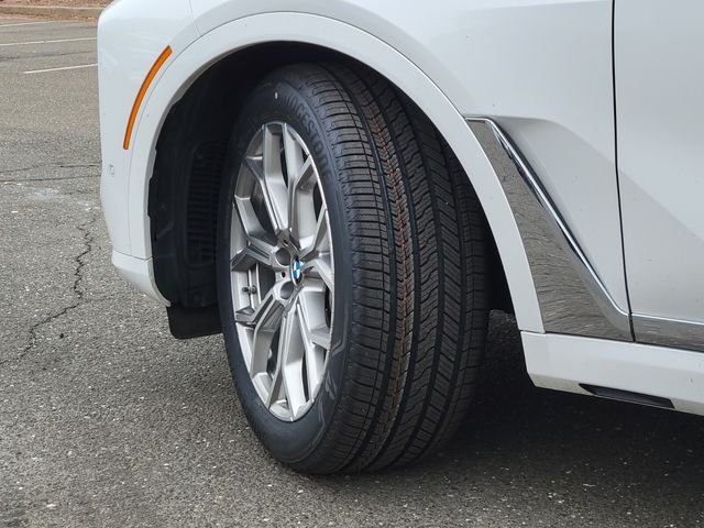 Certified Used 2024 White BMW xDrive40i image 36