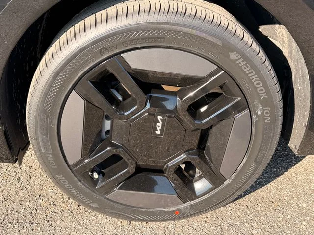 Certified Used 2024 Gray Kia GT-Line image 10