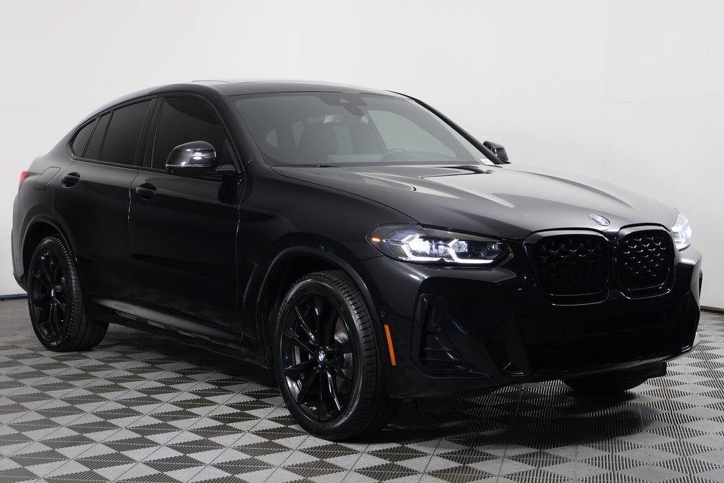 Used 2024 Black Sapphire Metallic BMW xDrive30i image 3