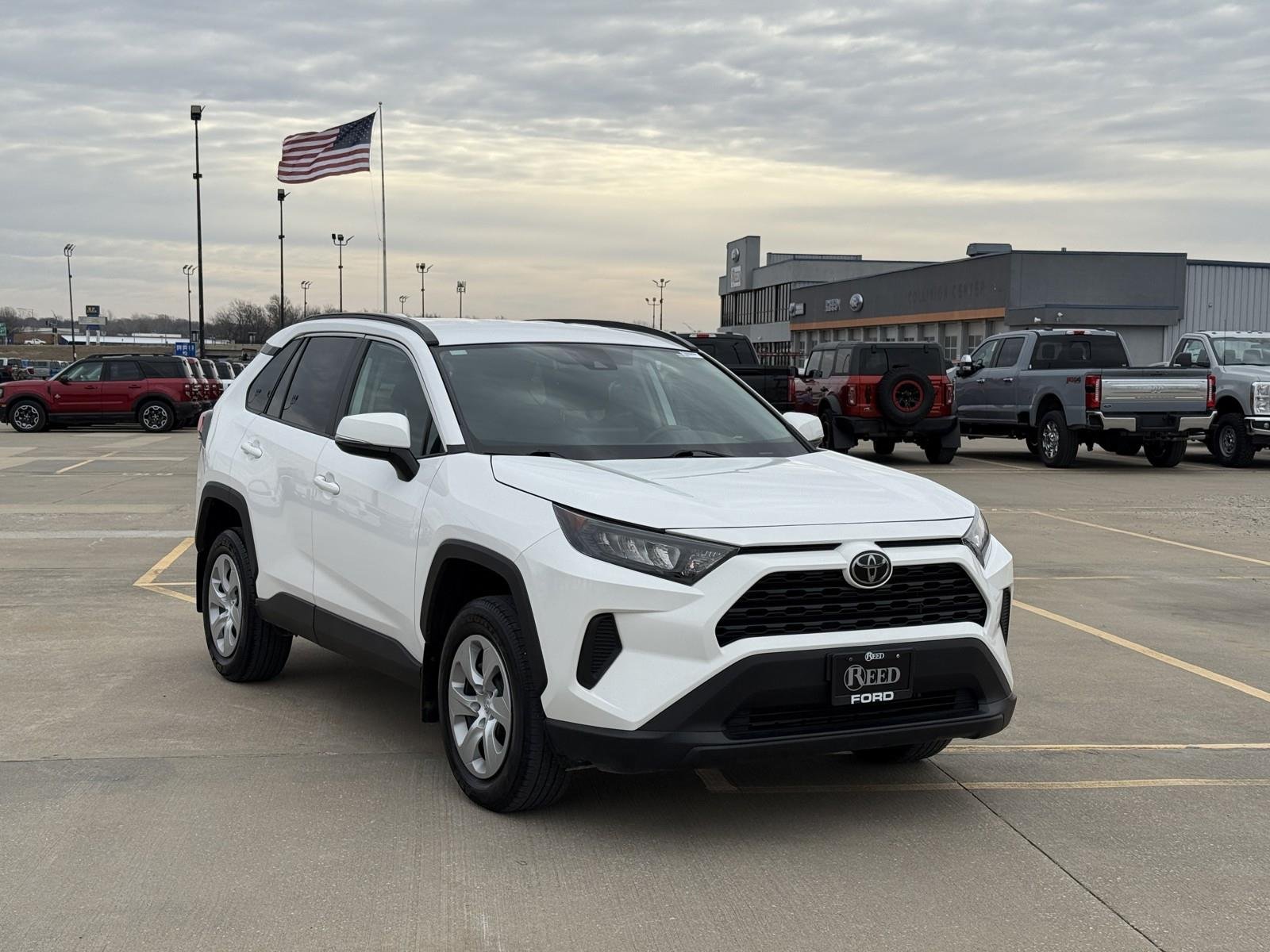 Used 2021 Toyota RAV4 LE with VIN 2T3K1RFV0MC148312 for sale in Kansas City