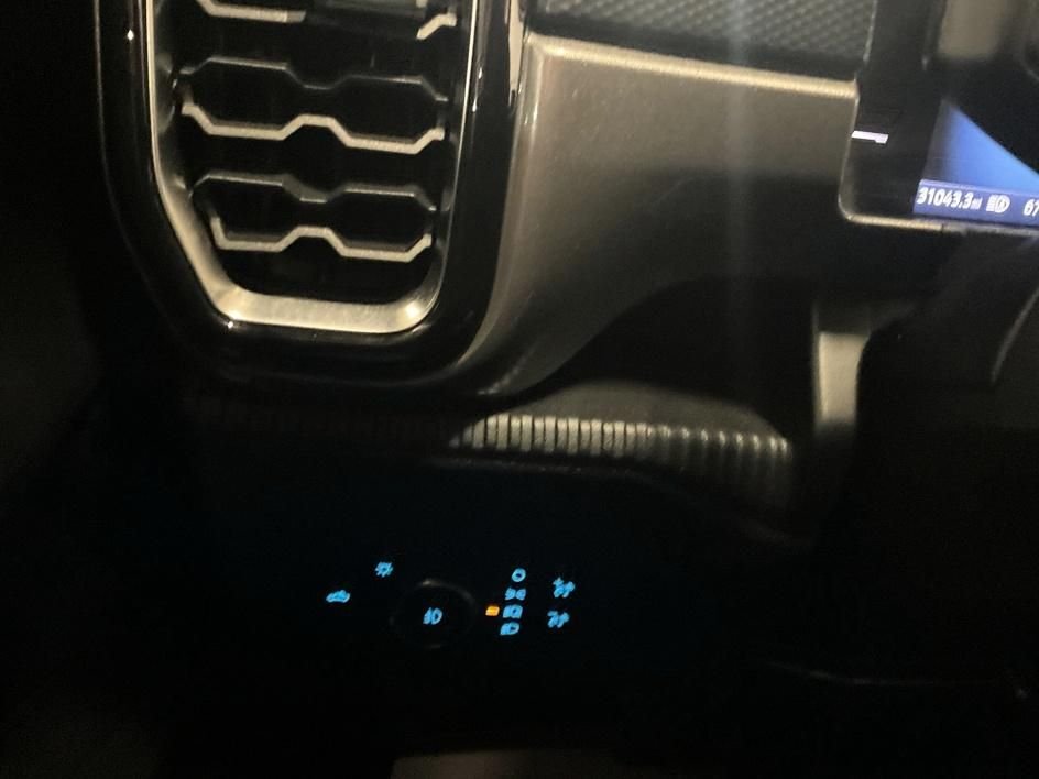 Used 2024 White Ford XLT image 25