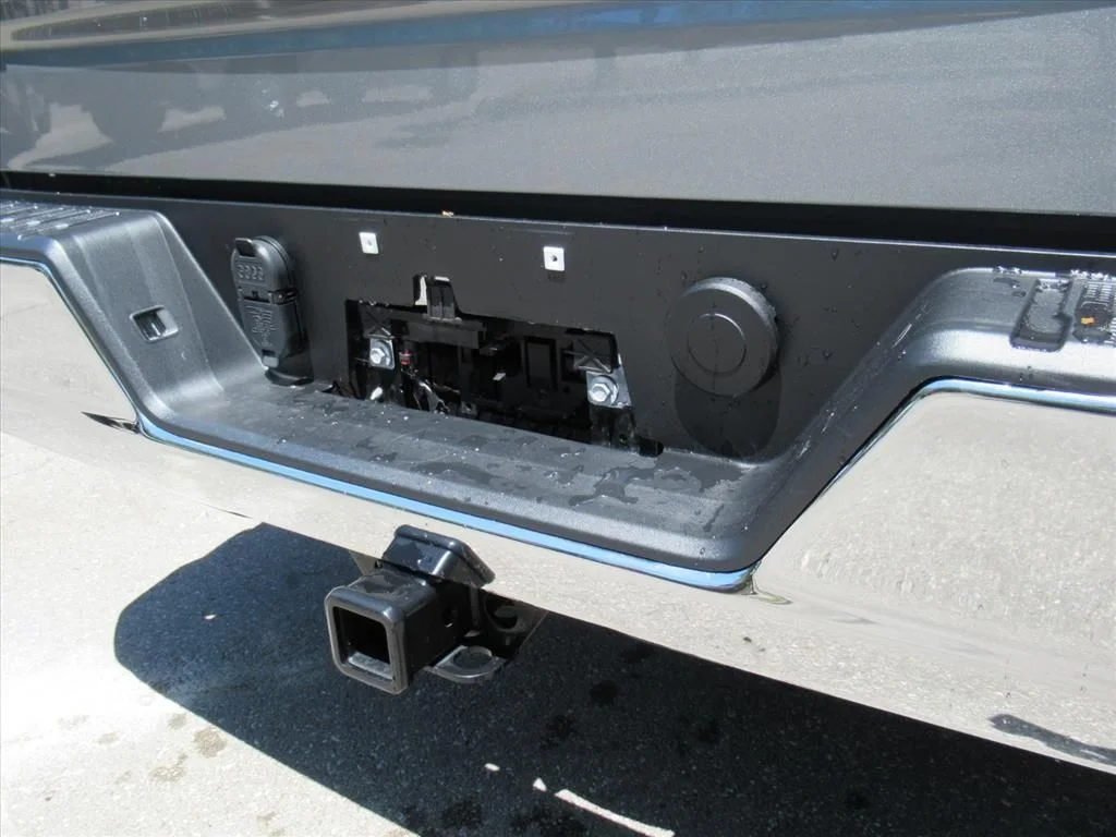 Used 2024 Gray Chevrolet LT image 28